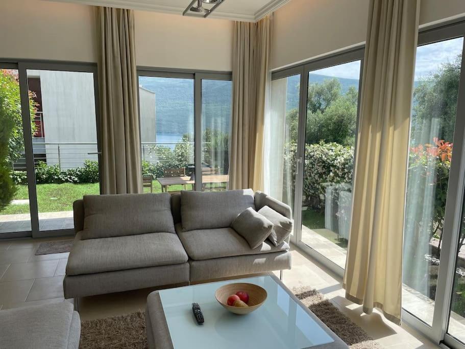 Acacia Hill Apartments Herceg Novi Exterior photo